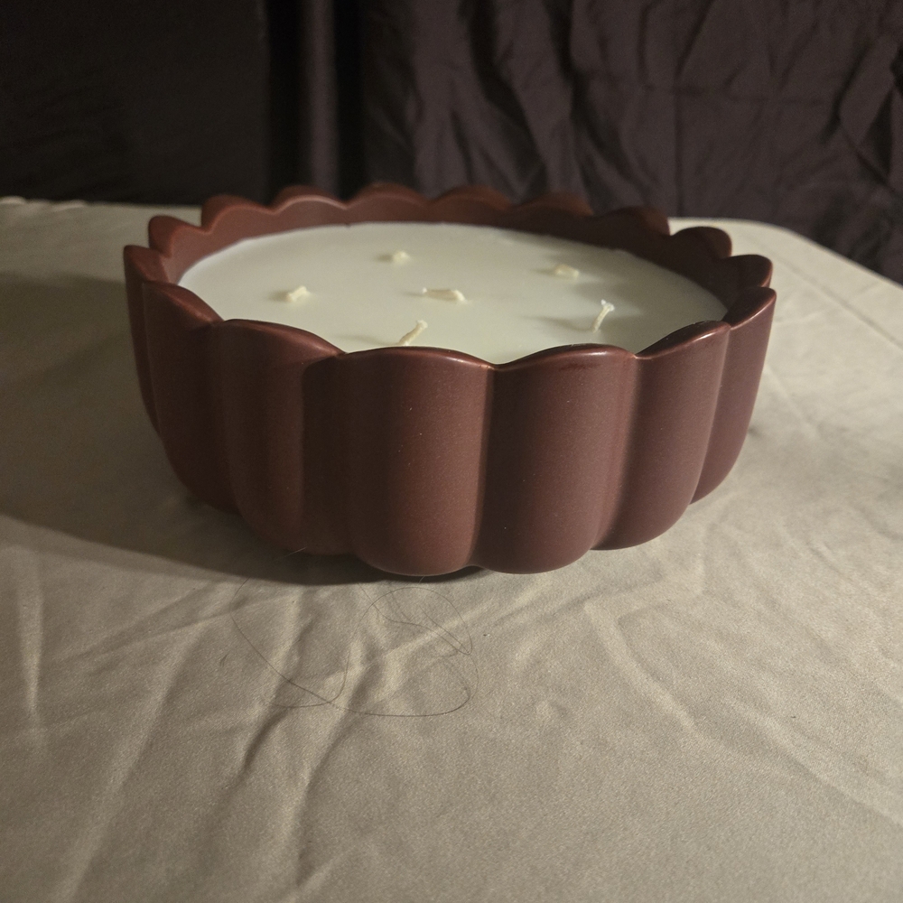 Hearth & Hand With Magnolia Scalloped Black Oak And Persimmon Candle